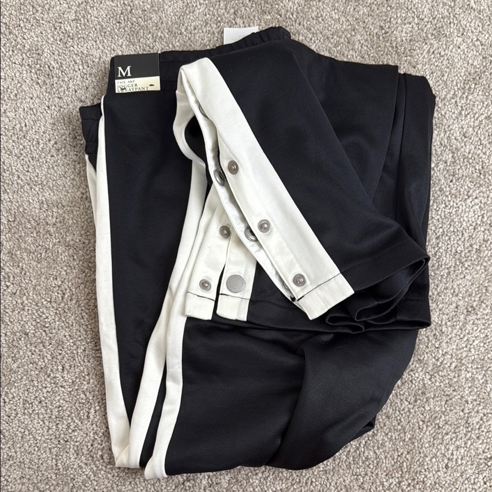 NWT Limited Edition Abercrombie button sweatpant